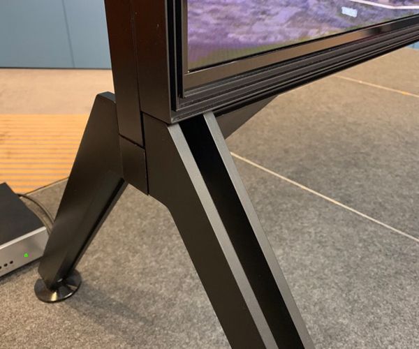 Sony BRAVIA ZG9 - beste Materialqualität