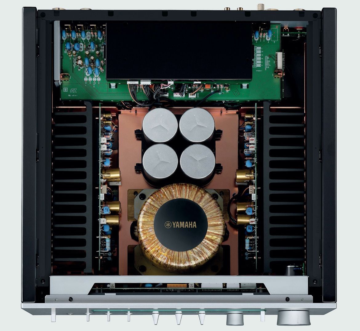 Yamaha A-S 3200 - Inneleben