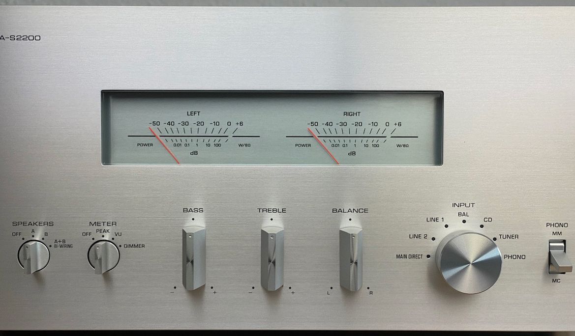 Yamaha A-S2200 Bass- und Höhenregler