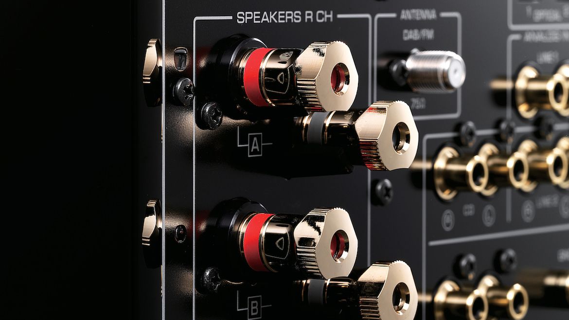 Yamaha R-N2000A  - LS-Terminals