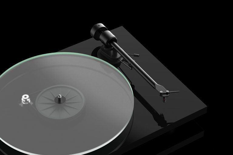 Pro-Ject T1 BT mit transparentem Teller