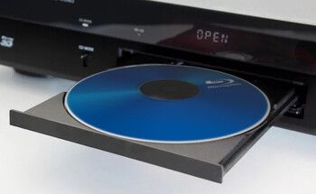 Blu Ray Recorder mit offener Schublade