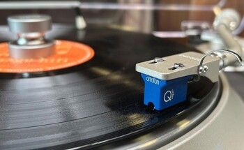 Plattenspieler mit Tonabnehmer