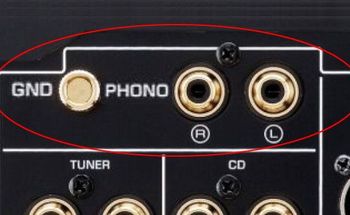 Phonoeingänge an einem Verstärker