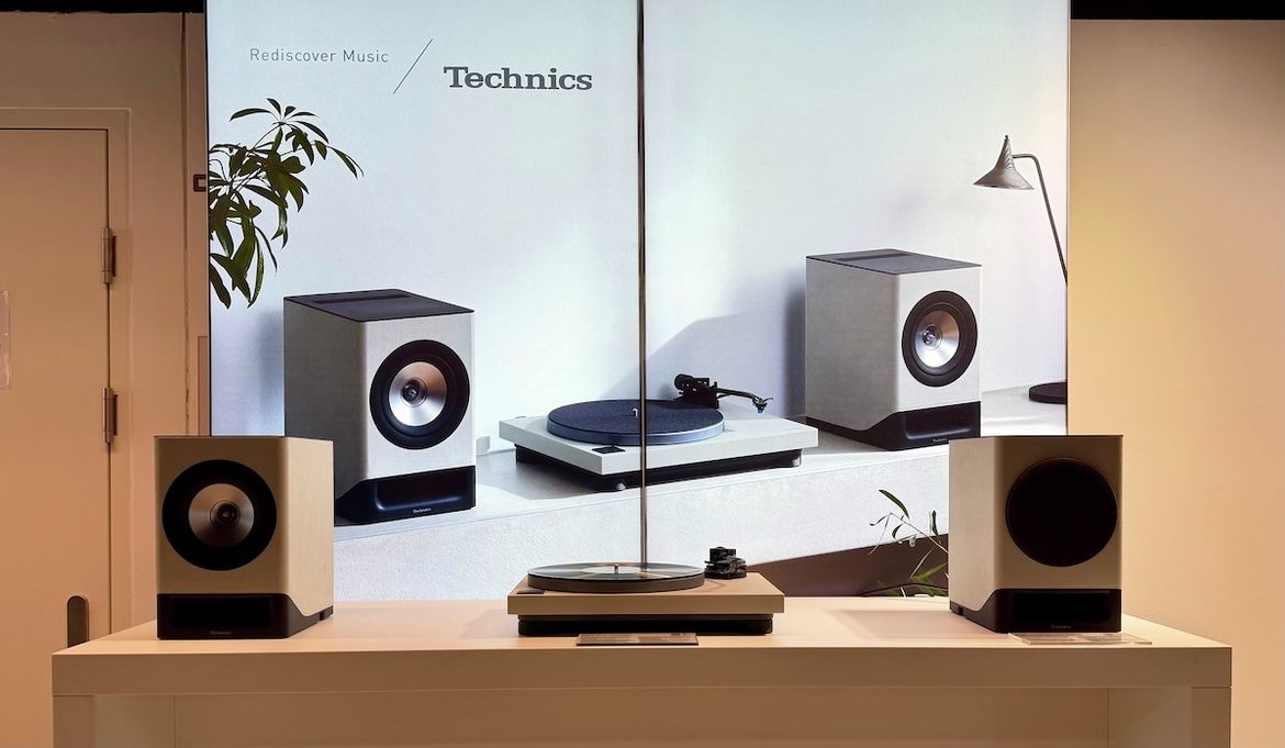 Technics SC-CX700 mit SL-40CBT