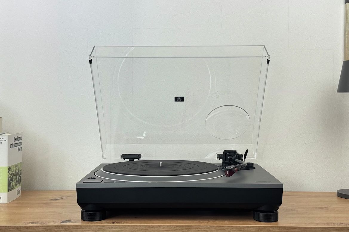 Technics SL-1500CS mit dem innovativen Delta Sigma Drive.