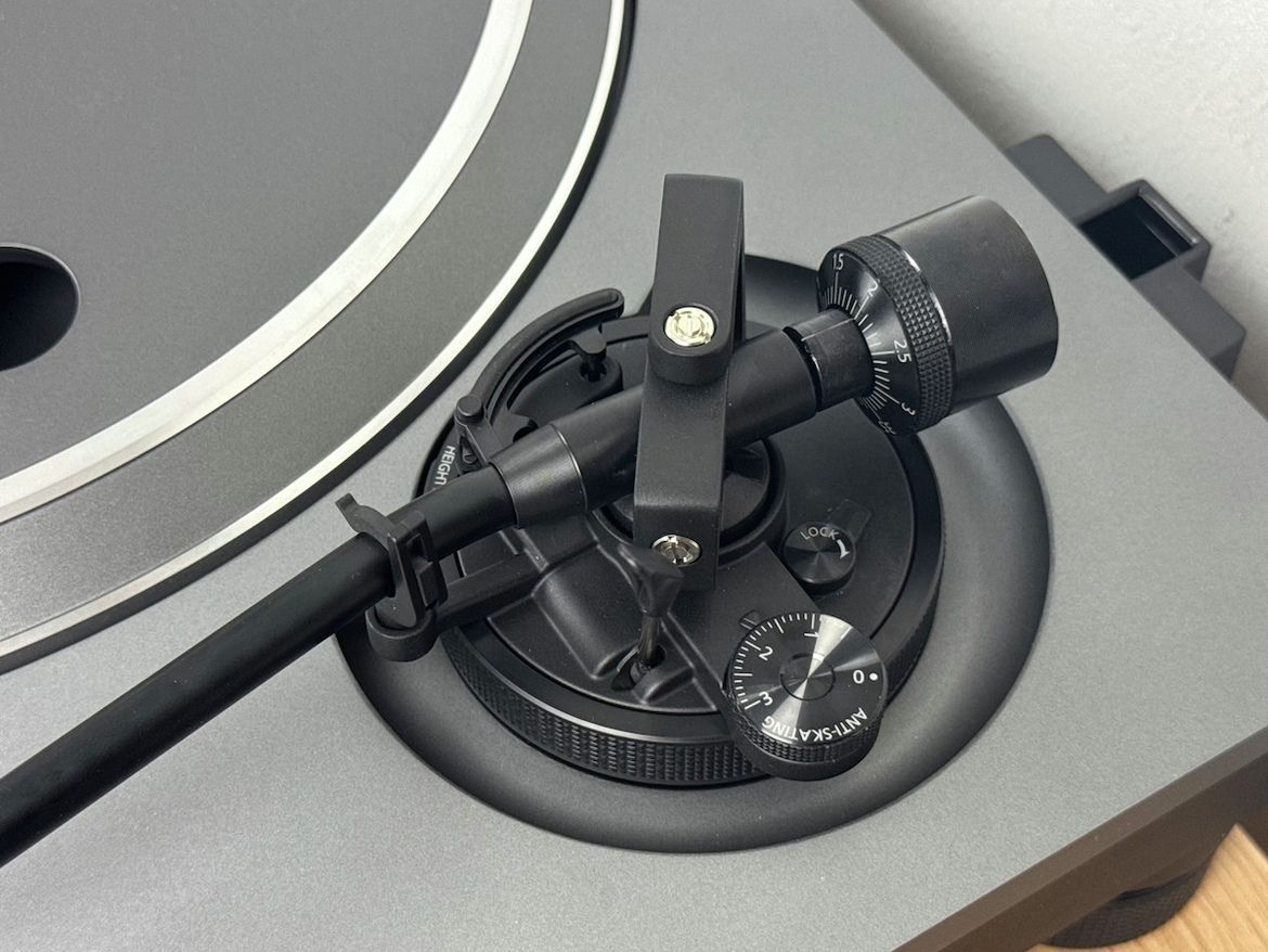 Technics SL-1500CS Plattenspieler