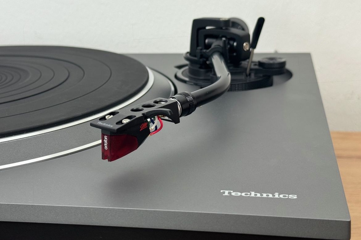 Technics SL-1500CS Plattenspieler