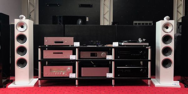 Bowers &amp; Wilkins 702 S2