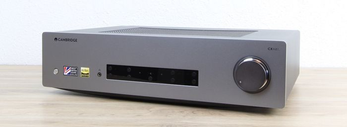 Abbildung des Stereo-Vollverstärkers CXA81