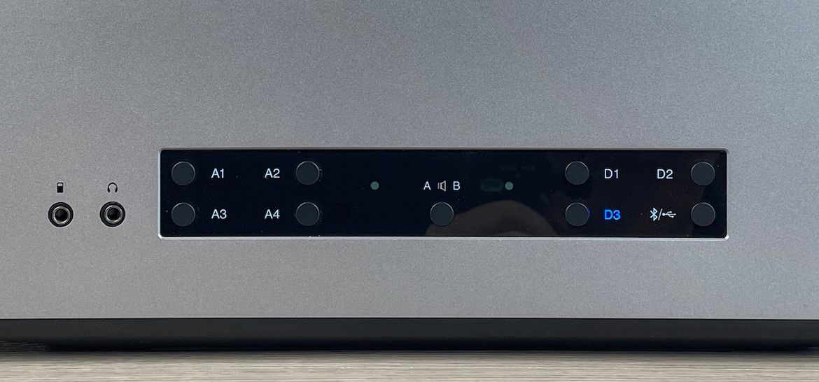 Cambridge Audio CXA61 - Bedienelemente