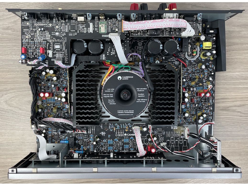 Cambridge Audio CXA61 - Innenleben
