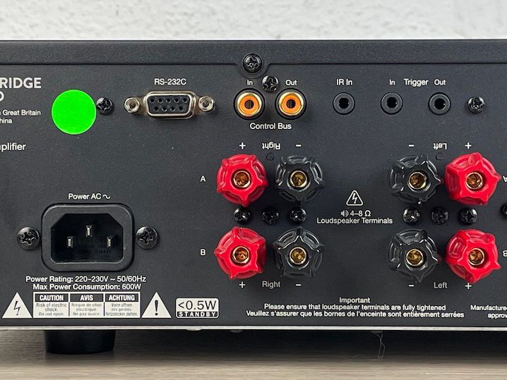 Cambridge Audio CXA61 - Lautsprecher-Anschlüsse