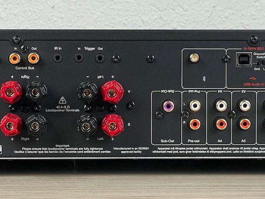 Cambridge Audio CXA61 - Rückansicht