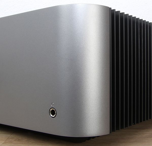Cambridge Audio Edge A - gerundete Ecken