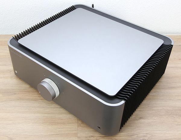 Cambridge Audio Edge A - Draufsicht
