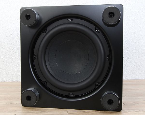 Downfire-Woofer Smart Sub 8
