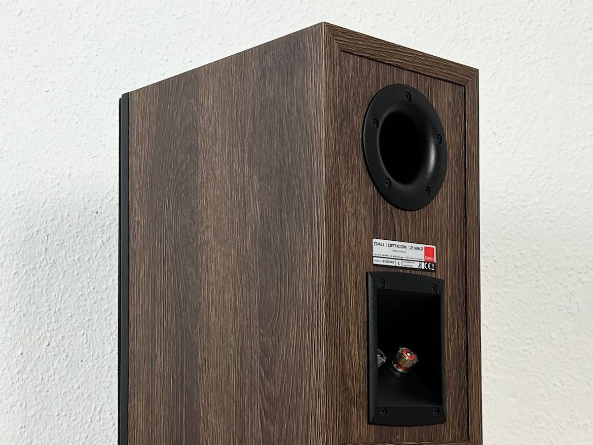 Dali Opticon 2 MKII - Rückansicht