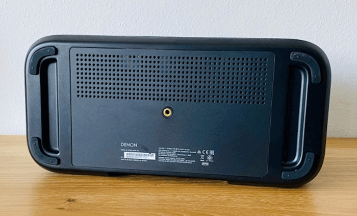 Unterseite des Denon Home 350