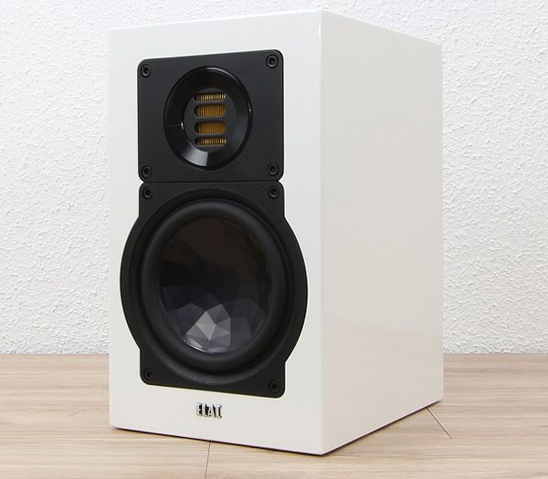 Elac BS 243.3 ohne Abdeckung