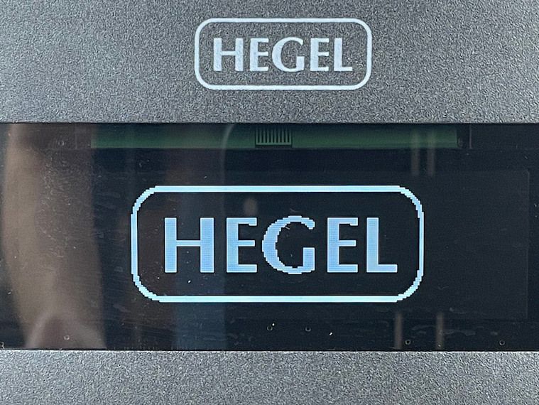 Display des Hegel H 120