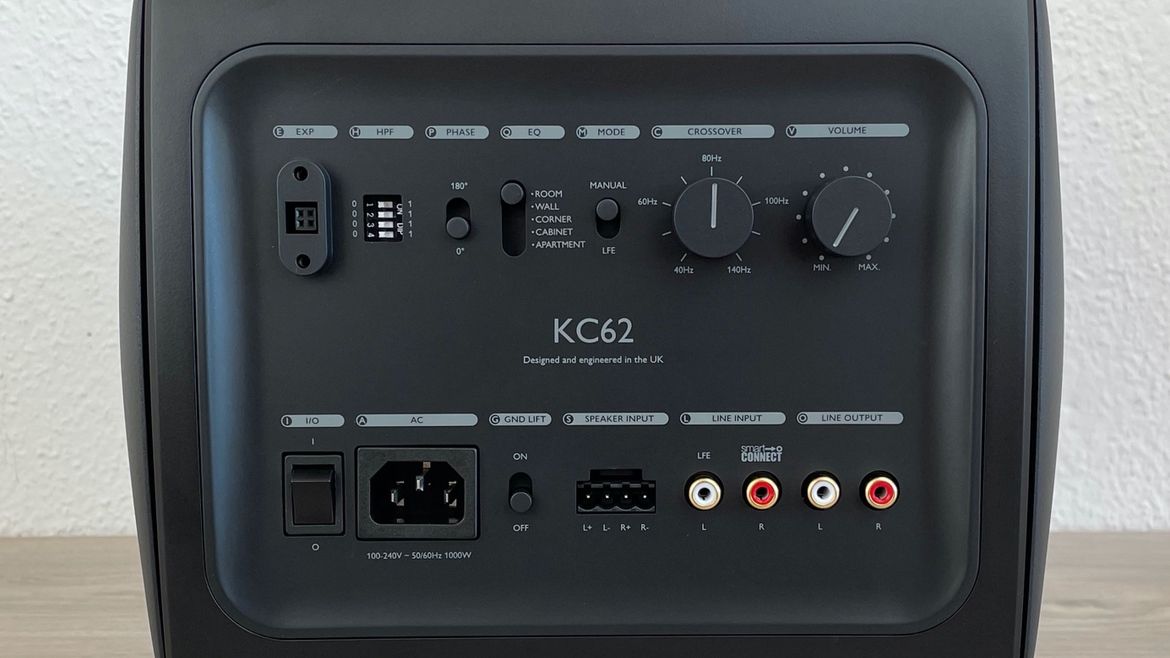 Rückansicht des KEF KC62