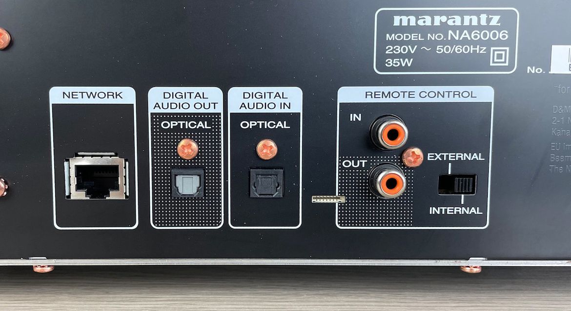 Marantz NA6006 - Rückansicht Detail mit digitalen Anschlüssen