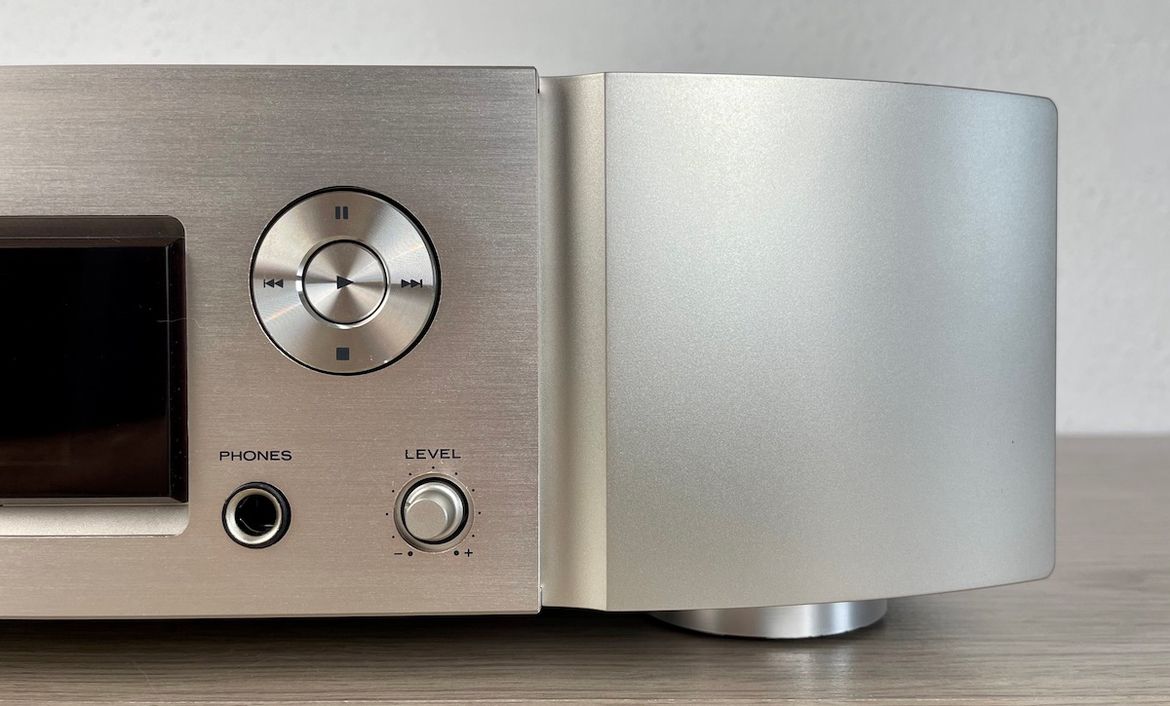 Marantz NA 6006 - Abbildung der rechten Frontseite