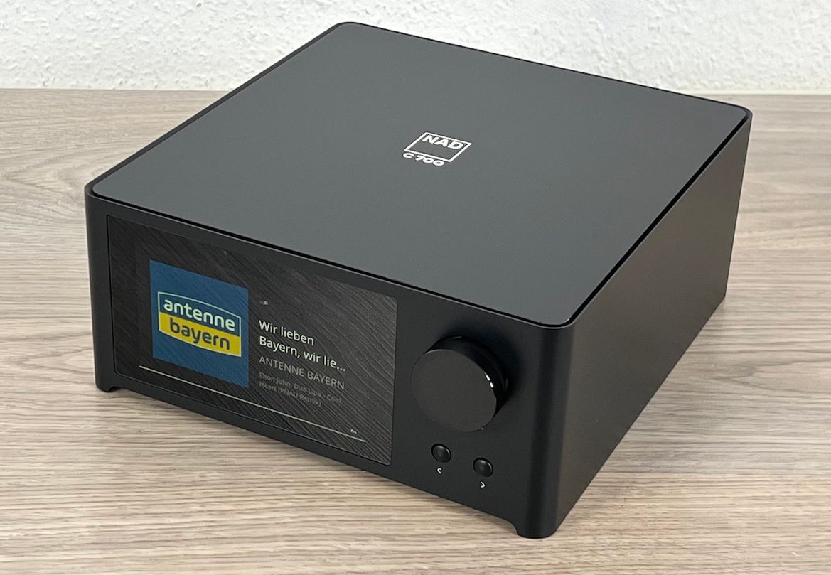NAD C700 - Stereovollverstärker