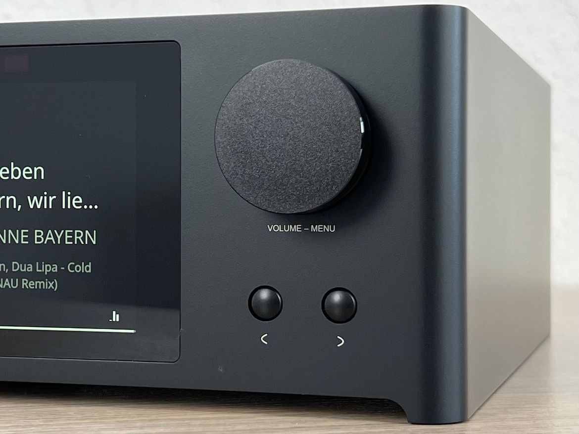 NAD C700 - Bedienelemente