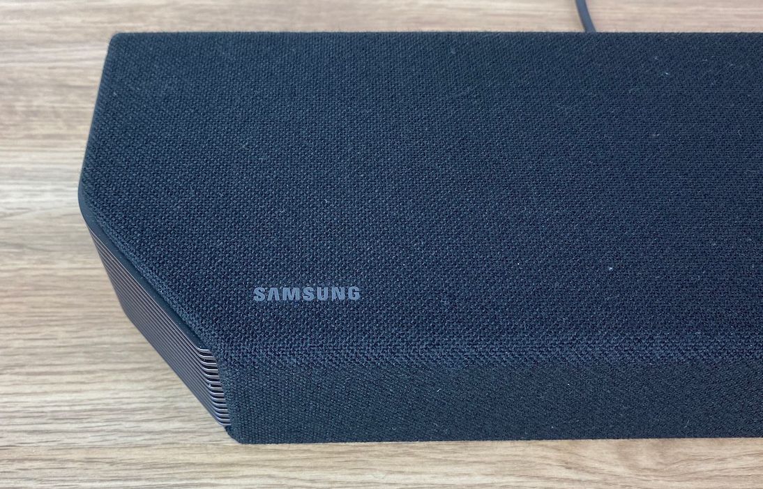 Samsung HW-Q950T - Detailaufnahme links
