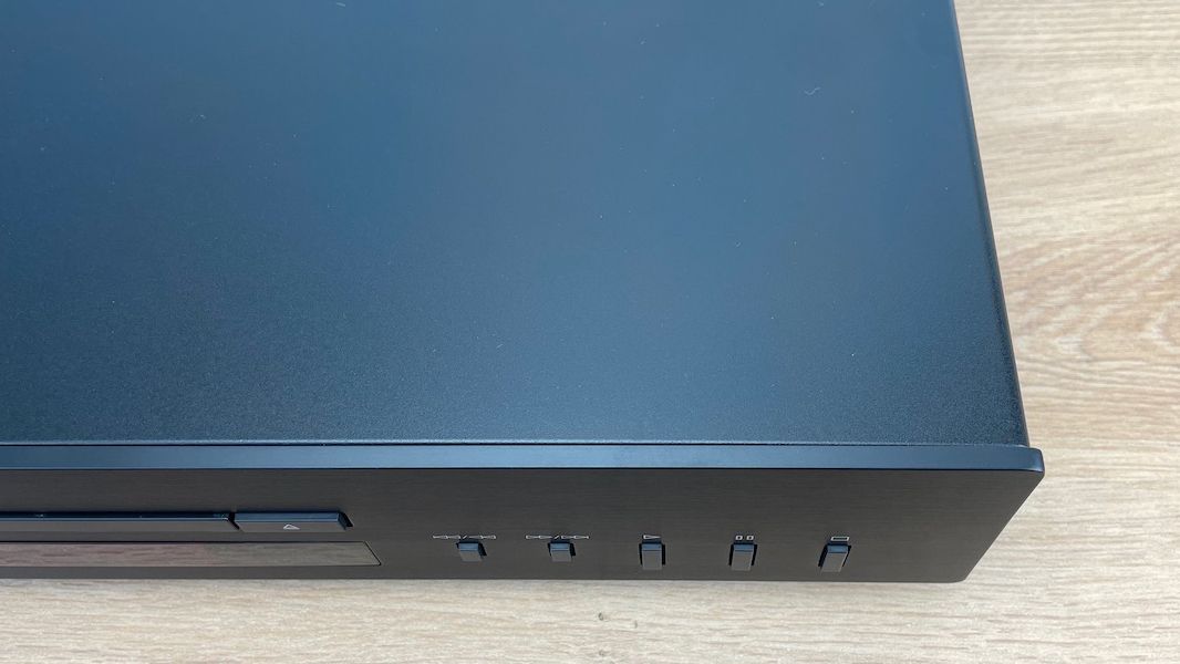 Yamaha CD-S303, solide Übergänge
