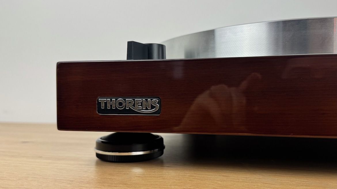 Thorens-Logo links vorne