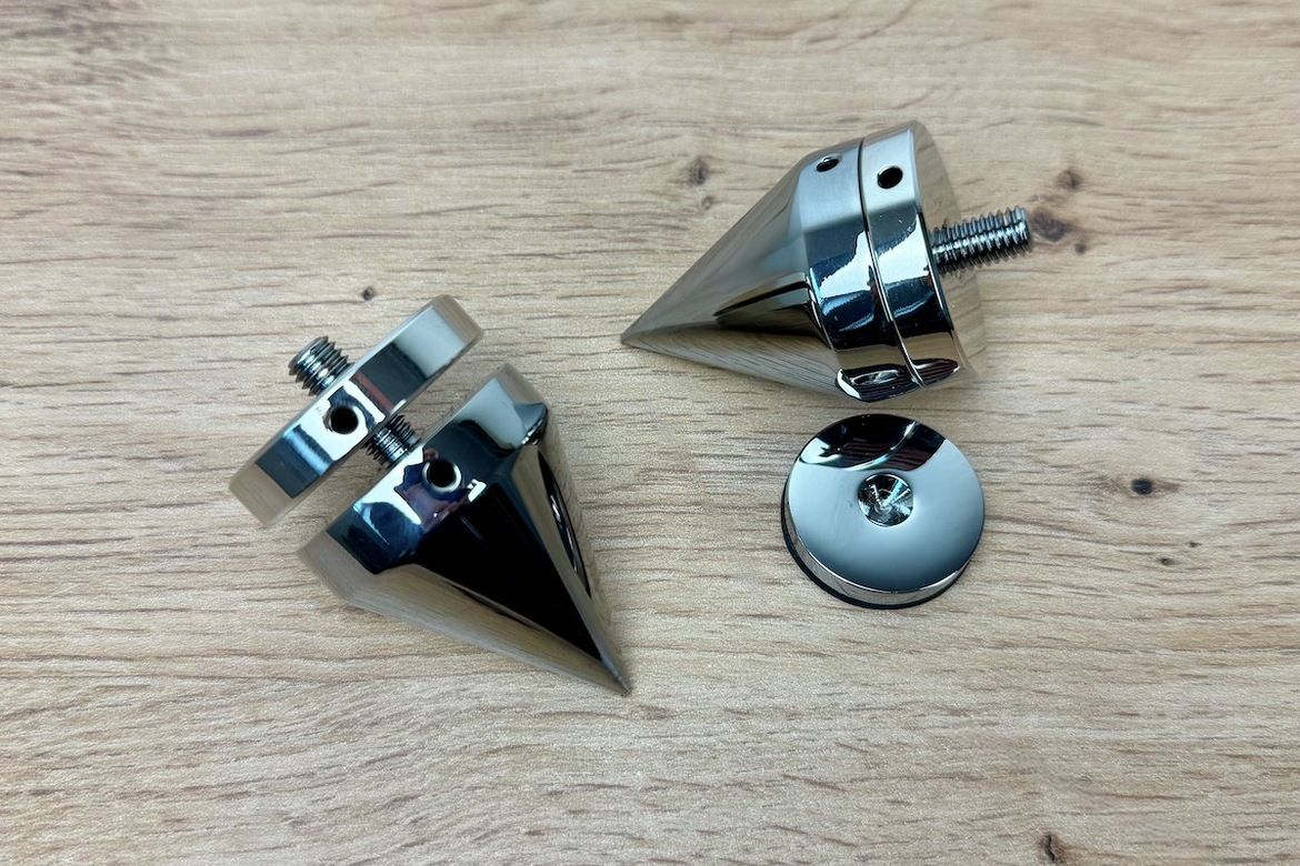 Hochwertige Spikes samt Unterlegscheibe der Wharfedale Elysian 3