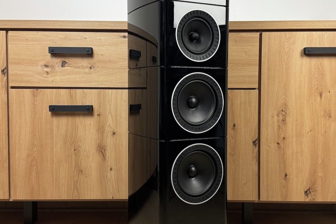 Sehen Sie hier die  Wharfedale Elysian 3