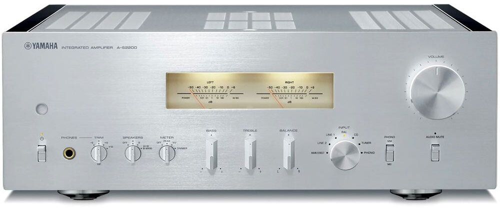 Der Yamaha A-S2200 in silber