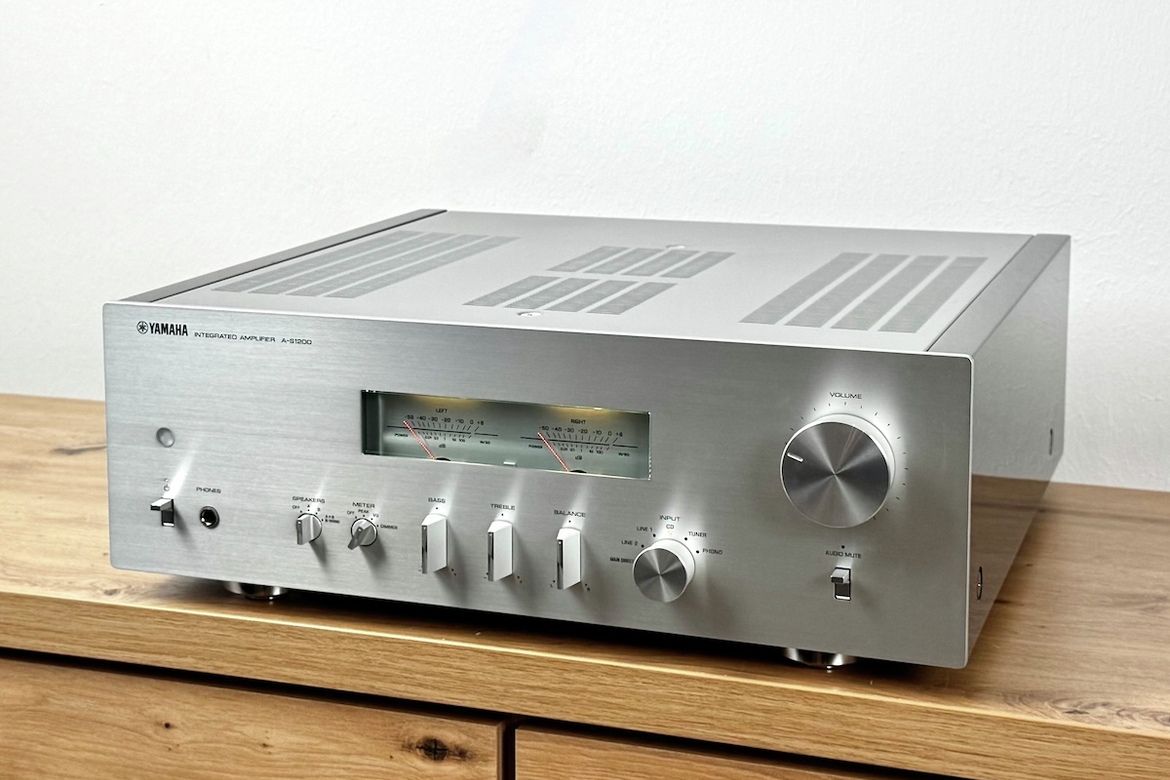 yamaha_a-s1200_1