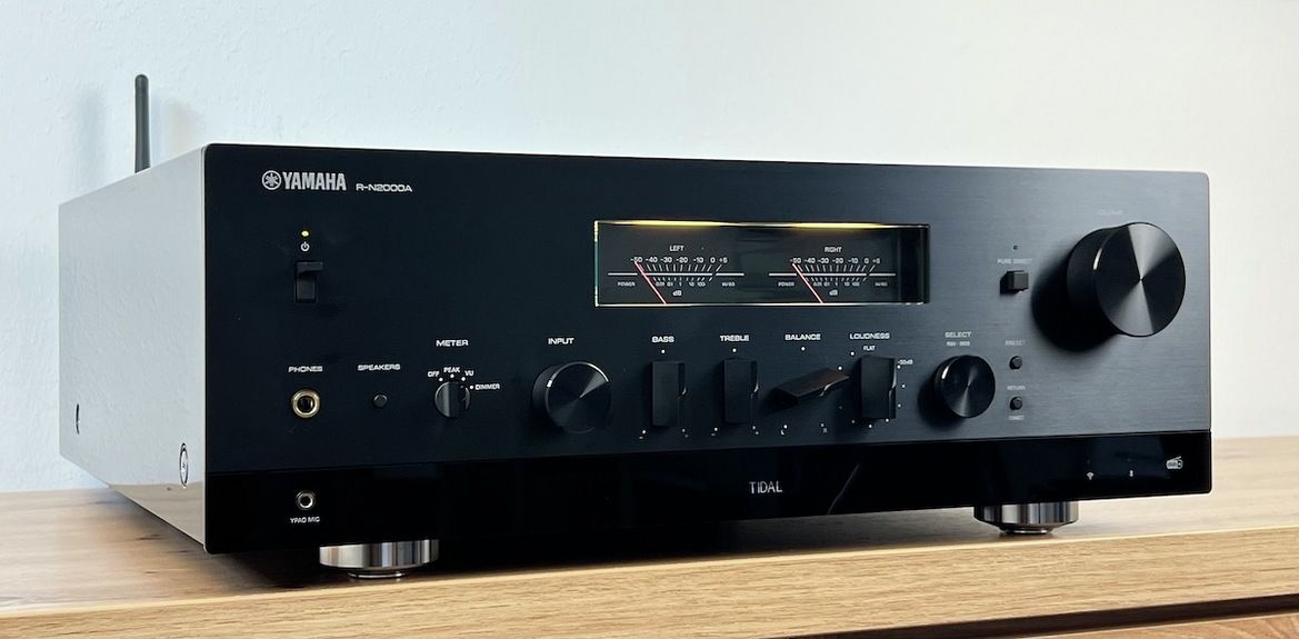 Ansicht des Yamaha R-N2000A
