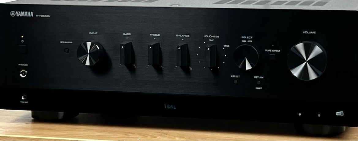 yamaha_r-n800a_front2