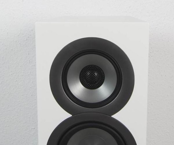 Koax-Chassis in der preisgünstigen Uni-Fi Serie