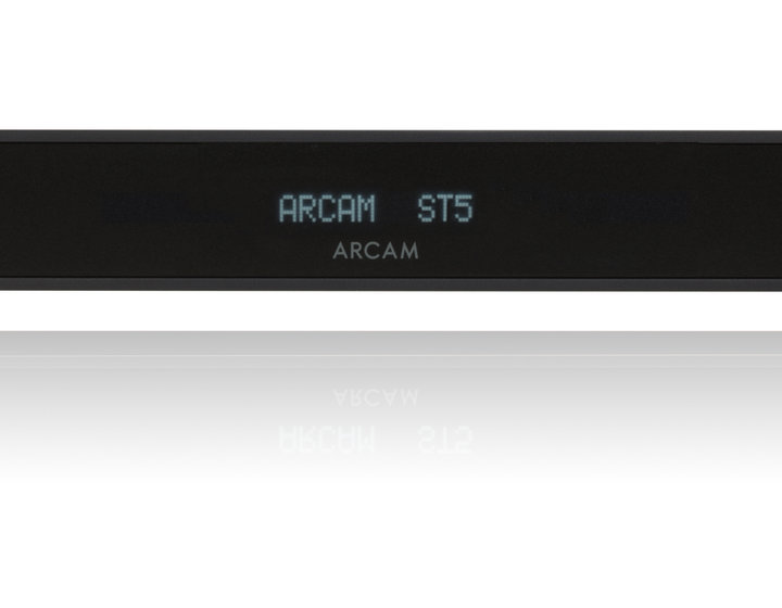 getestetes Produkt: fm/products/arcam/arcam-st5-vorderansicht-hifi-regler.png