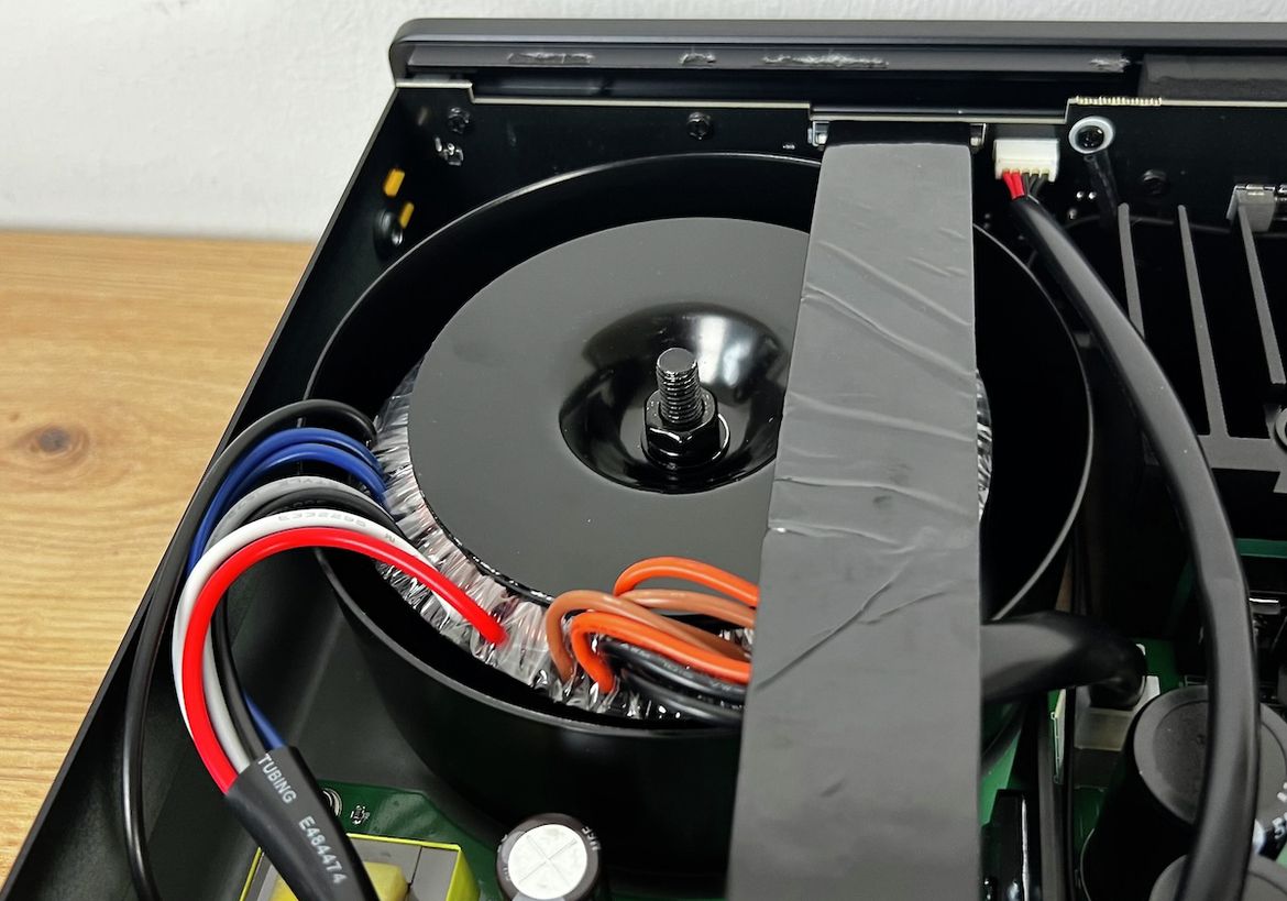 arcam_radia-a25_inside-1