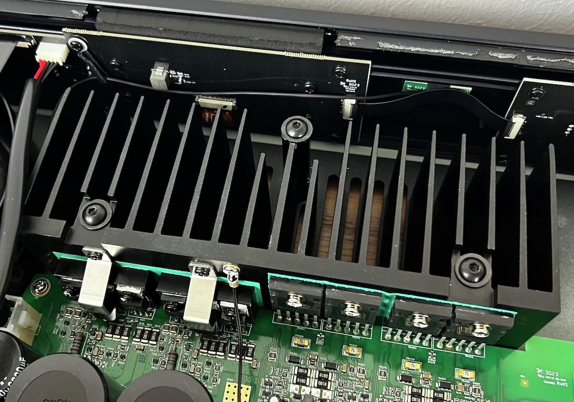 arcam_radia-a25_inside-2