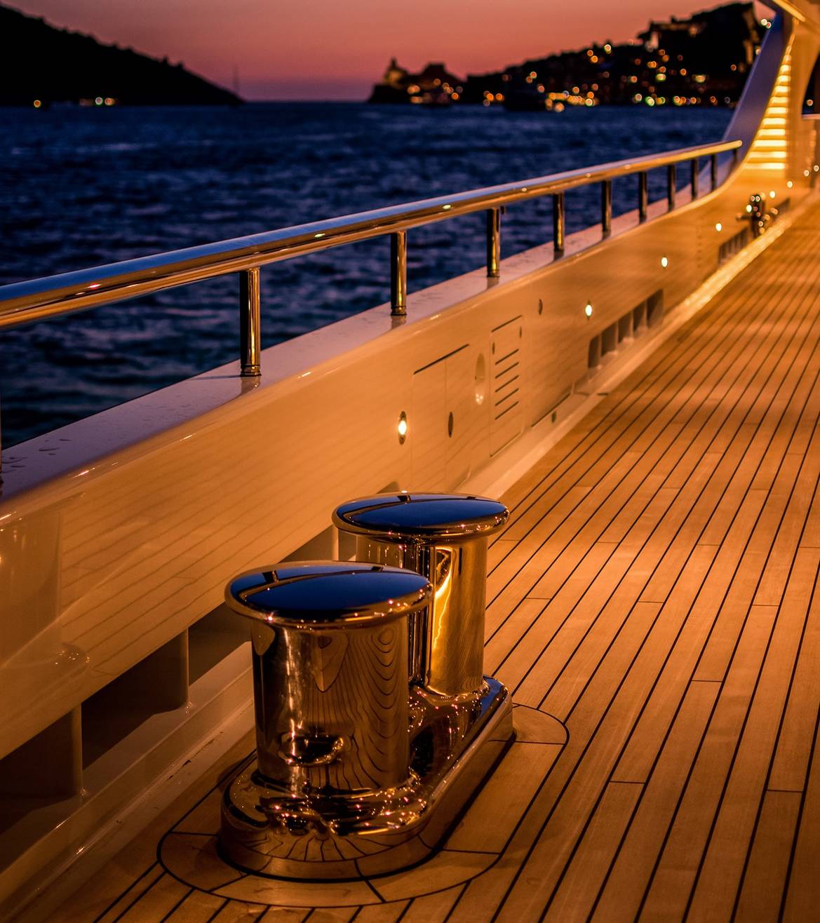 Bowers &amp; Wilkins Marine 8