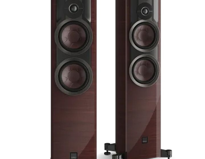 getestetes Produkt: fm/products/dali/dali-epikore_7_maroon_hifi-regler.jpg
