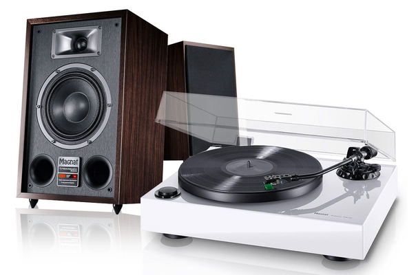 Magnat MTT 990 mit Magnat Transpuls 800A