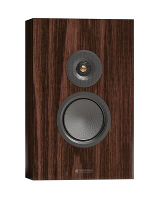 ma_silver_8g_on-wall_walnut