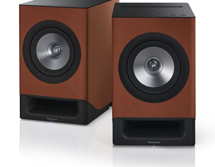 getestetes Produkt: fm/products/technics/technics-aktivlautsprecher_sc-cx700-terracotta_2_hifi-regler.jpg