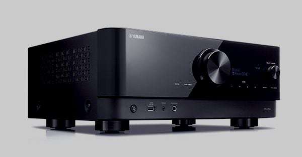 Yamaha RX-V6A Seitliche Ansicht