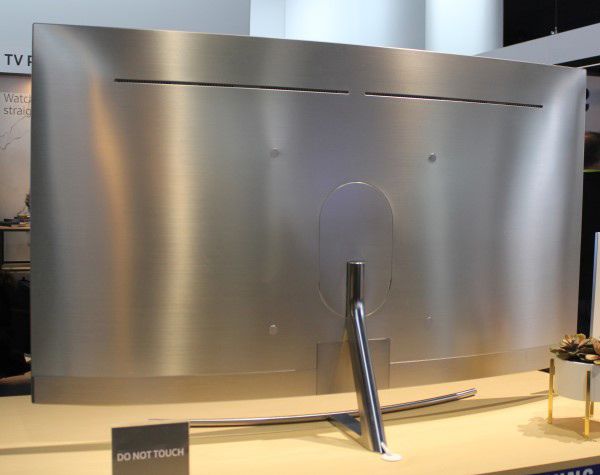 Samsung QE65Q8C Rückseite